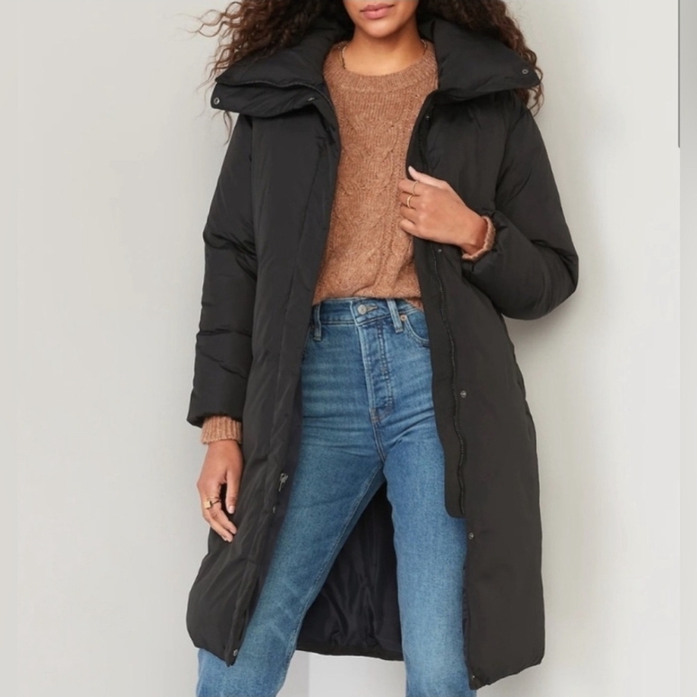 Old Navy Women's Long Black Puffer Jacket